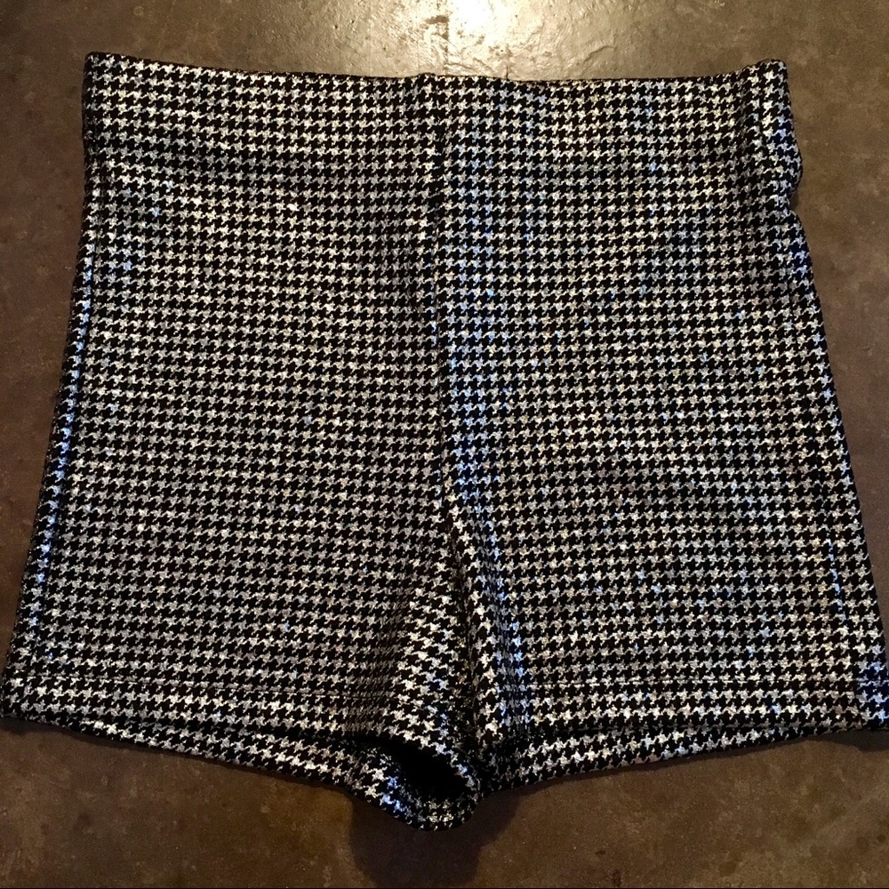 Metallic Houndstooth Hot Shorts ⚡️